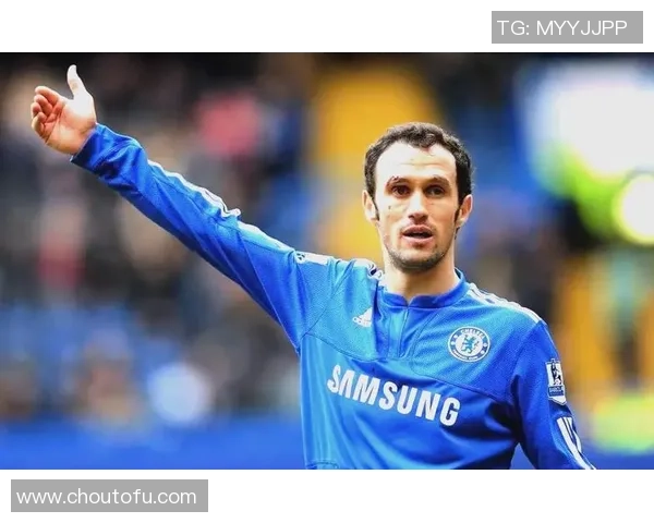 世界足球历史上最伟大的后卫球星盘点与影响力解析